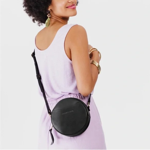 Portland Leather Black Round Circle Crossbody Bag Small NEW - Picture 3 of 6